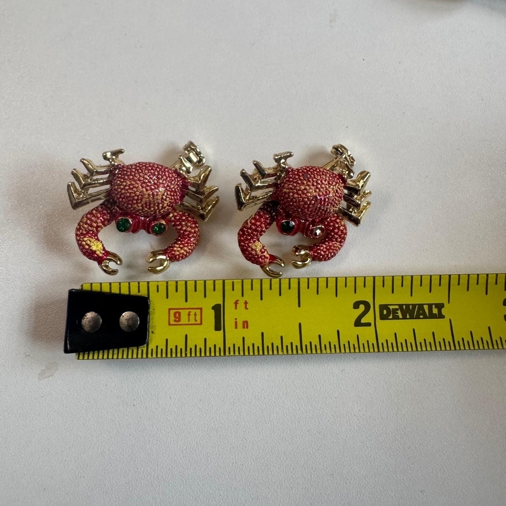 Vintage Red Enamel Crab pair of brooches/pins Gold Tone Nautical Rhinestone Eye - Picture 9 of 9